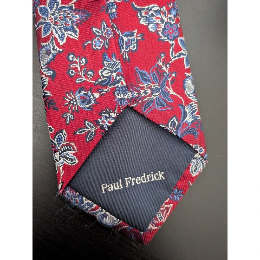 Paul Frederick Red w/‎ Blue Floral Tie Silk 60